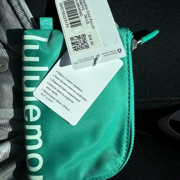 Clippable Card Pouch - Picture 2 of 4